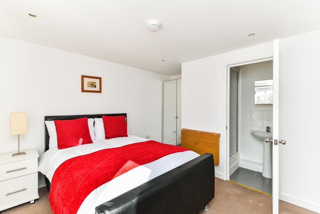 Riverbank Stay Londres Exterior foto